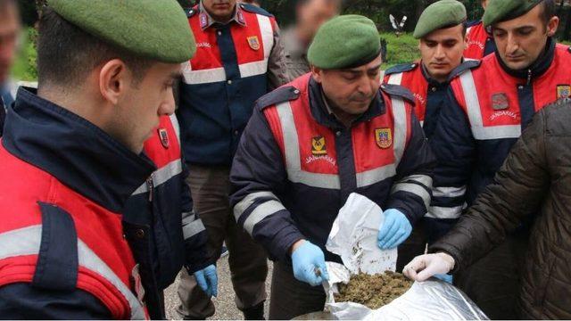 3 Aydır Takip Ediliyorlardı, Su&ccedil;&uuml;st&uuml; Yakalandılar 1