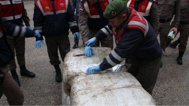 3 Aydır Takip Ediliyorlardı, Su&ccedil;&uuml;st&uuml; Yakalandılar 2