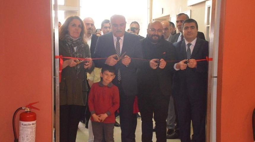 Karma Resim Sergisi A&ccedil;ıldı