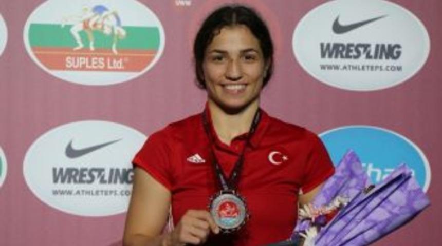 Bartın &Uuml;niversitesi &Ouml;ğrencisi Aslı Tuğcu Avrupa 3&rsquo;&uuml;nc&uuml;s&uuml; Oldu