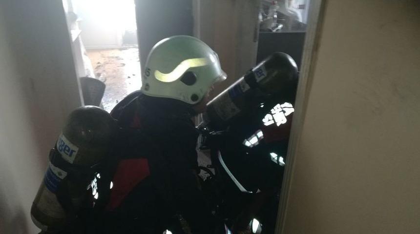 Malatya&rsquo;da Ev Yangını Korkuttu