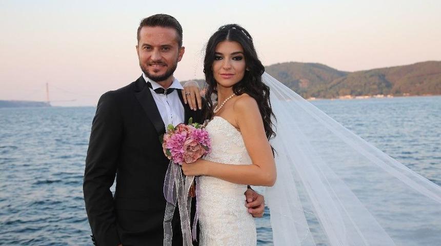 &Ccedil;iftin Bebekleri &Ouml;zel G&uuml;nde D&uuml;nyaya Geldi