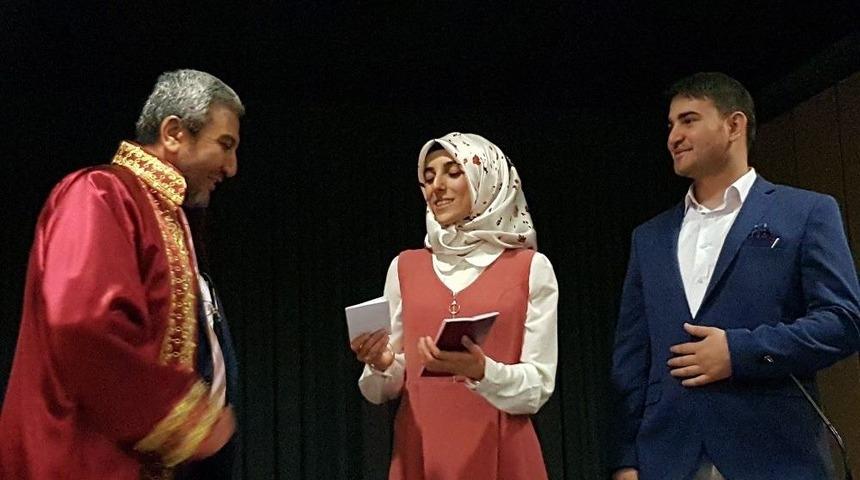 Tosya M&uuml;ft&uuml;s&uuml; İl&ccedil;ede İlk Resmi Nikahı Kıydı