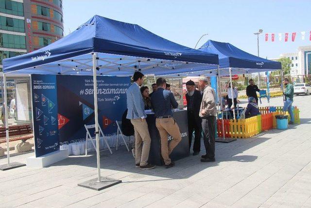 T&uuml;rk Telekom Eğitim Tırı Elazığ&rsquo;da 2