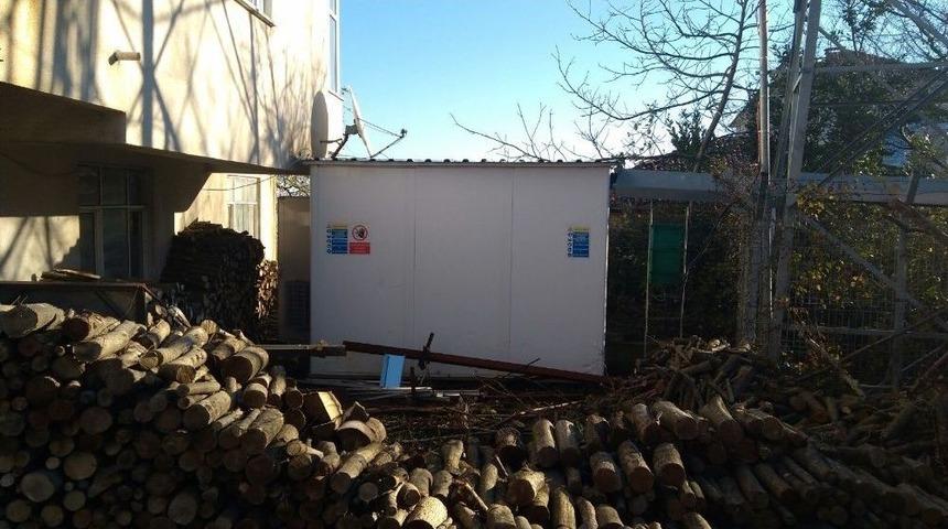 Baz İstasyonunun Ak&uuml;leri &Ccedil;alındı