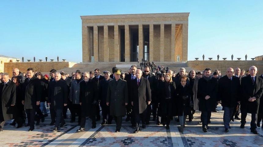 İsmet İn&ouml;n&uuml; Kabri Başında Anıldı