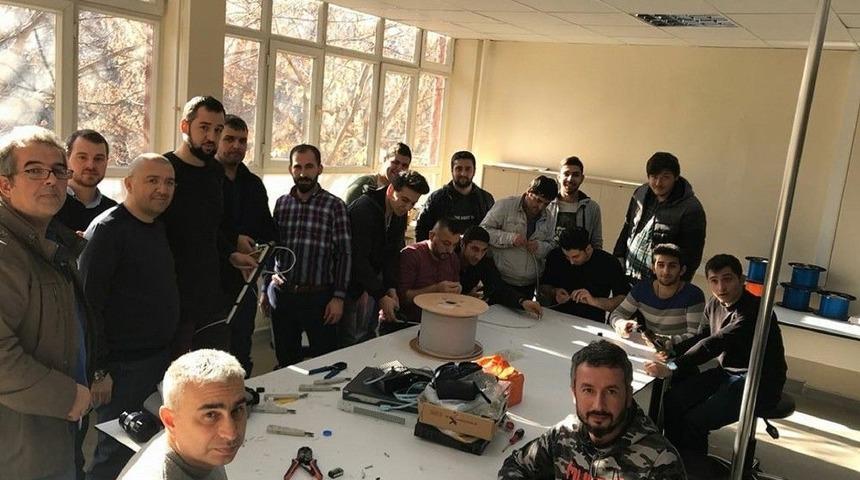 Ko-mek&rsquo;te Fiber Optik Eğitimleri Başladı