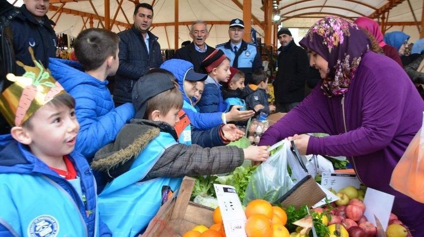 &Ouml;ğrenciler, Yerli Malına Dikkat &Ccedil;ektiler