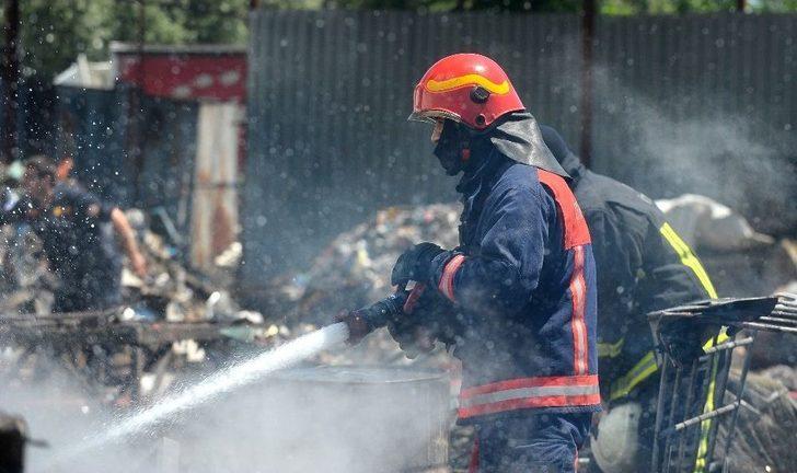 Bilerek Yakıldığı İddia Edilen Hurdalık Tehlike Saçıyor G1