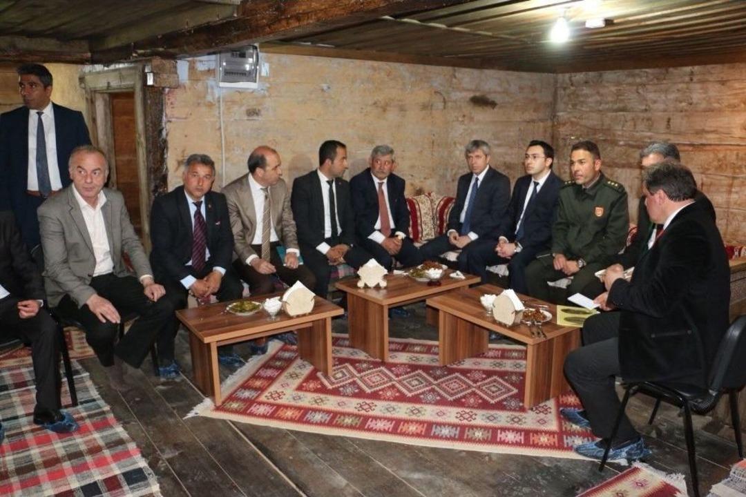 Vali &Ccedil;ınar G&ouml;k&ccedil;ebey&rsquo;de