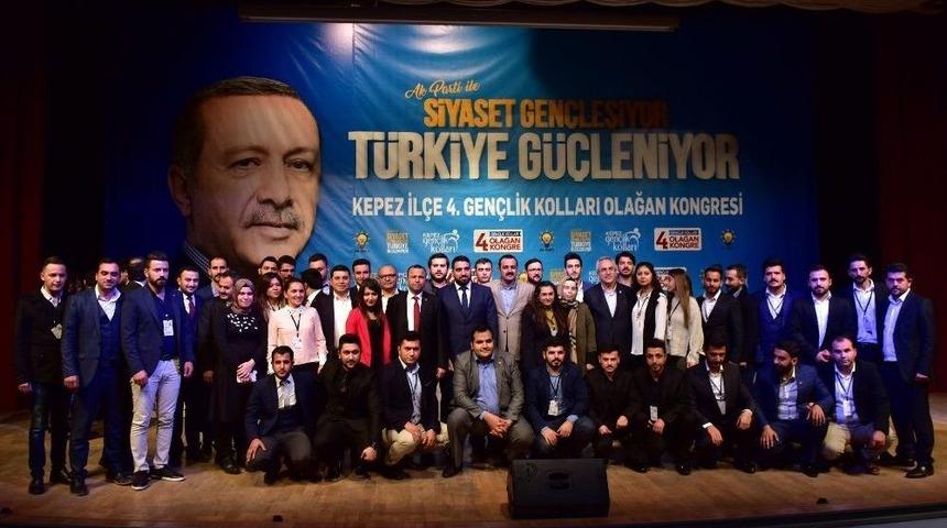 Ak Parti Kepez Gen&ccedil;lik Kolları Kongresi