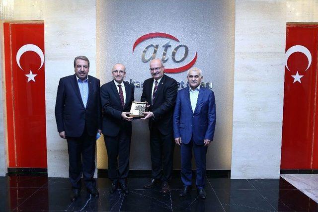 Başbakan Yardımcısı Mehmet Şimşek, Ato’da Sahur Toplantısına Katıldı