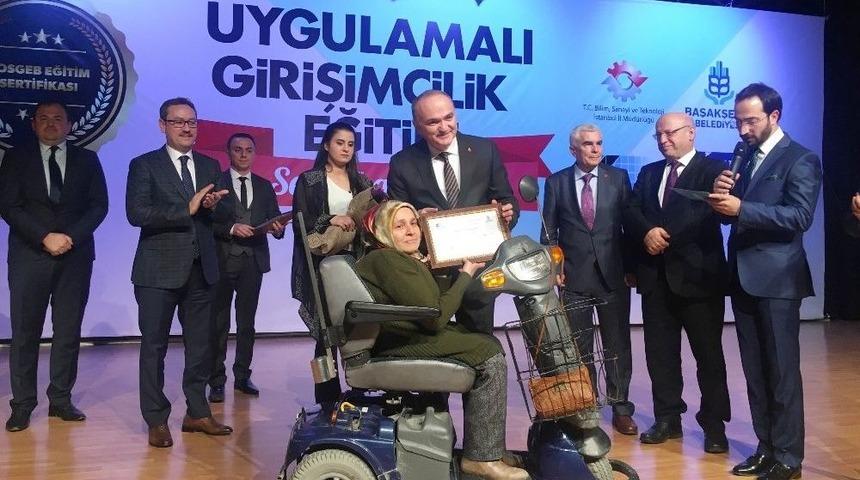 Bakan &Ouml;zl&uuml;: &ldquo;b&uuml;t&uuml;n Ekonomik Politikalarımızın Hedefi Girişimcinin &Ouml;n&uuml;ndeki Engelleri Kaldırmak&rdquo;