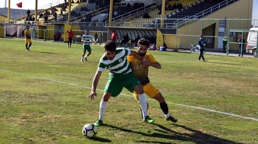 Aliağaspor Devreyi Lider Kapattı