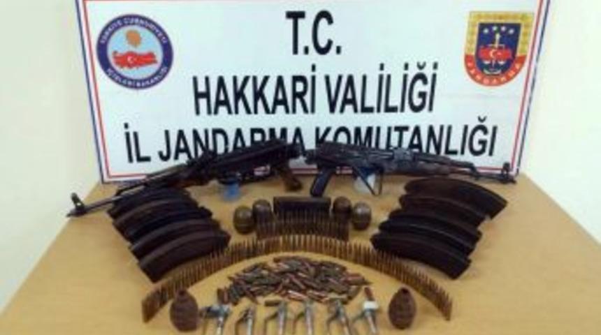 Y&uuml;ksekova Kırsalında Silah Ve M&uuml;himmat Ele Ge&ccedil;irildi