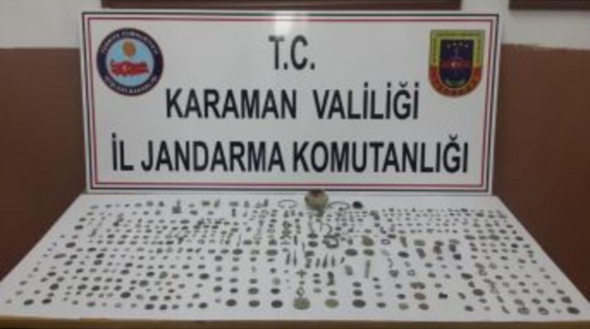 Karaman’da Bir Otomobilden 527 Parça Tarihi Eser Çıktı