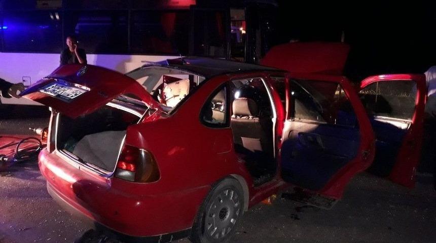 Denizli&rsquo;de Trafik Kazası: 3 &Ouml;l&uuml;, 9 Yaralı