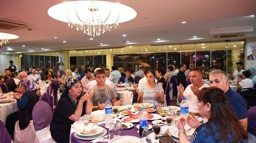 Başkan B&ouml;cek, Şehit Aileleri Ve Gazilerle İftarda Buluştu