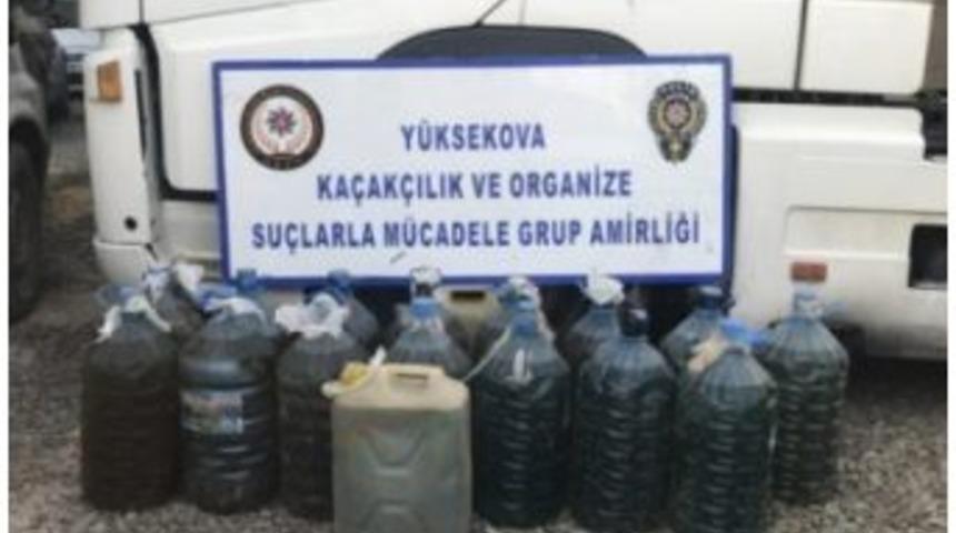 Hakkari&rsquo;de 240 Litre Ka&ccedil;ak Akaryakıt Ele Ge&ccedil;irildi