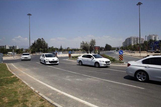 Antalyaspor Kavşağı Trafiğe Açıldı