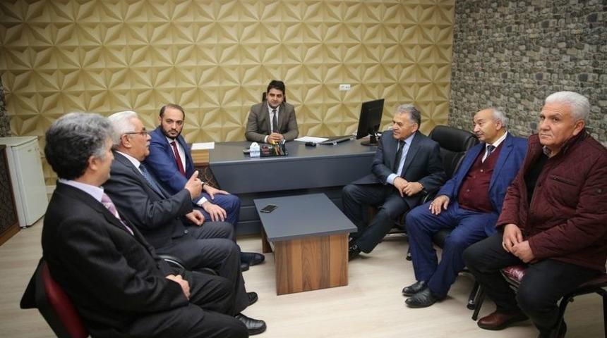 Başkan B&uuml;y&uuml;kkılı&ccedil; Melikgazi Sosyal Yadımlaşma Ve Dayanışma Vakfı&rsquo;nı Ziyaret Etti