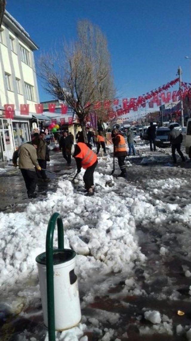 Çaldıran’da Karla Mücadele Çalışması