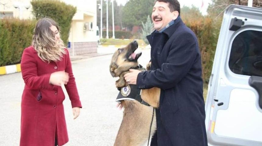 Leo&rsquo;nun Sevgisi Duygulandırdı