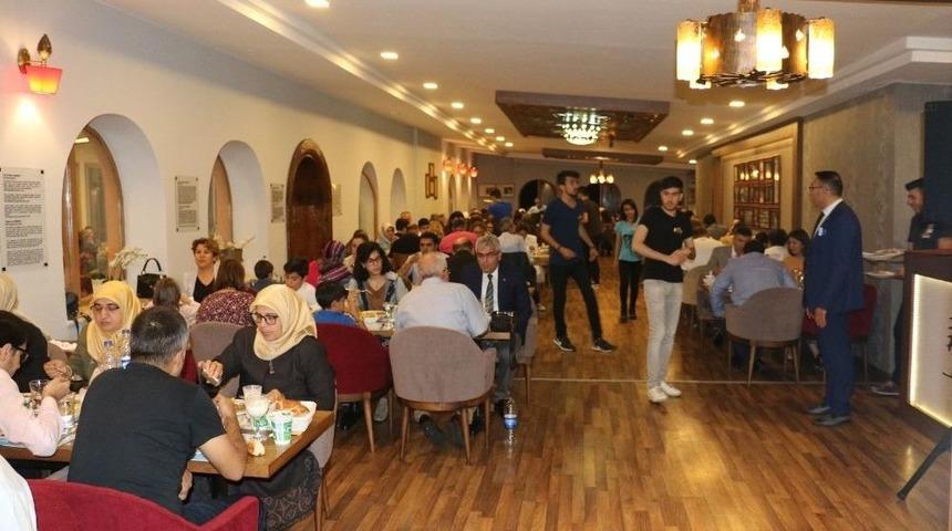 Bilgeder &Uuml;yesi Akademisyenler İftarda Buluştu