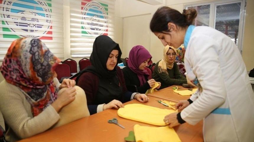 Melmek Meslek Sahibi Yapıyor