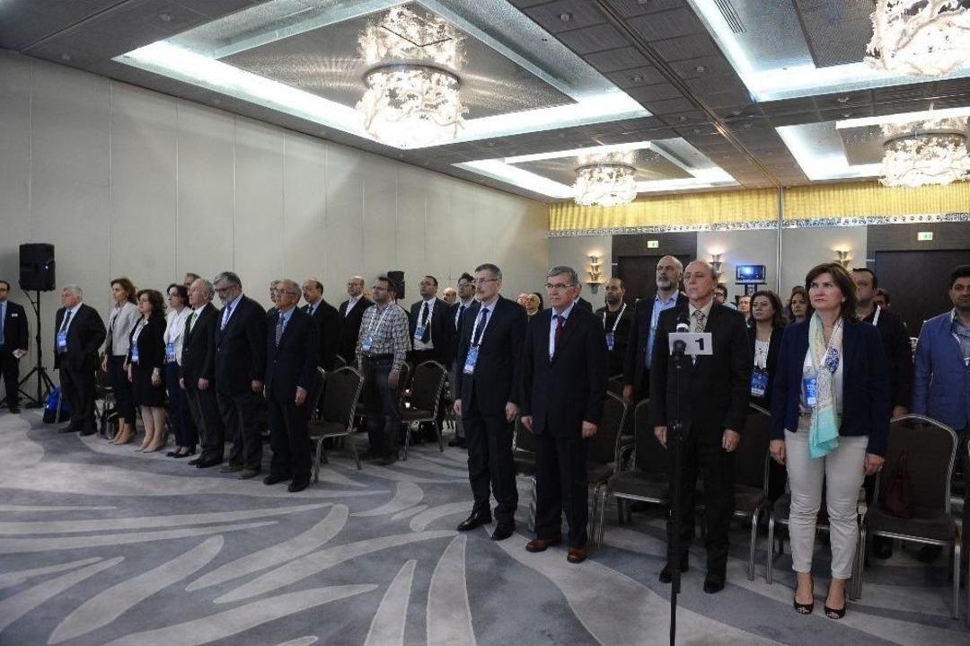 Prof. Dr. &Uuml;nsal: "tansiyon Y&uuml;ksekliği Olan B&ouml;brek Hastaları Tuzu Azaltmalı&rdquo;