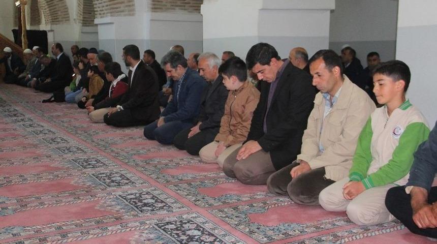 &Ouml;ğrenci Ve Veliler Sabah Namazında Buluştu