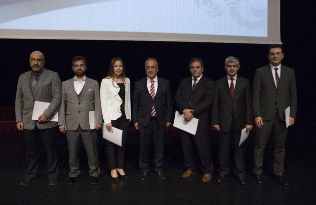 Atat&uuml;rk &Uuml;niversitesi Bilimsel Teşvik &Ouml;d&uuml;lleri Ve Akademik Giysi T&ouml;reni Ger&ccedil;ekleşti 1