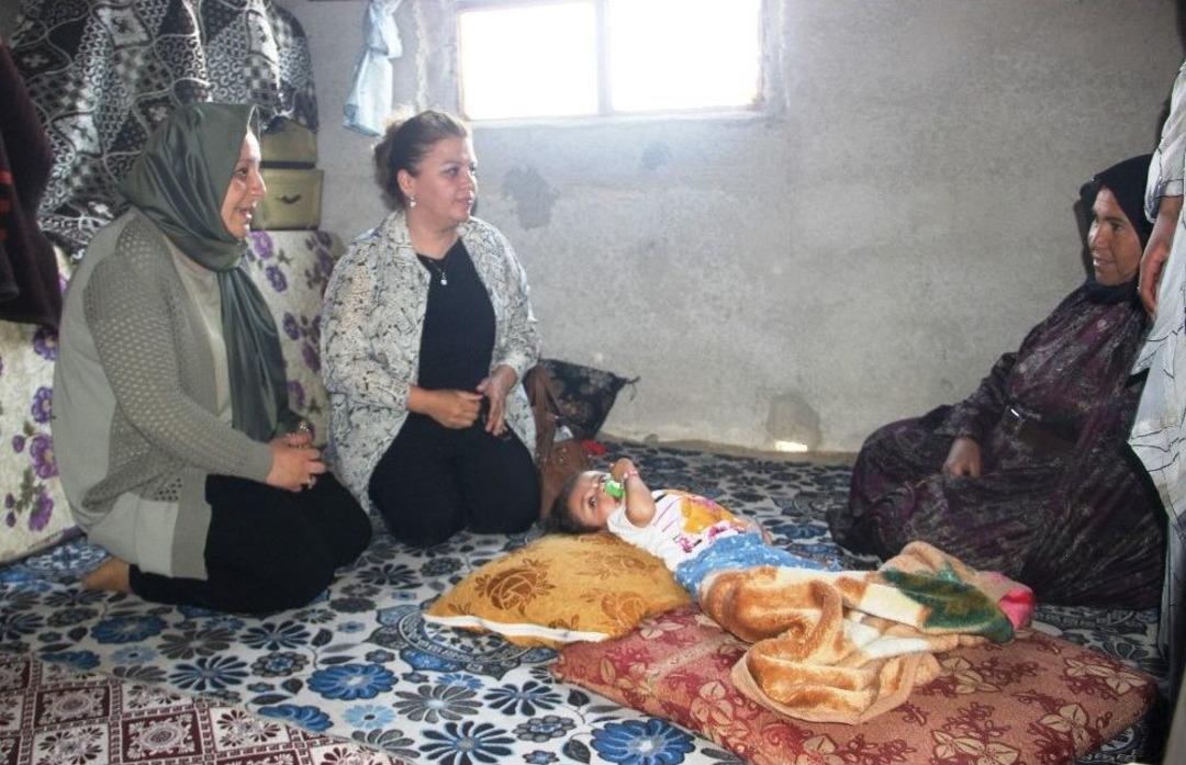 Kemikleri Cam Gibi Kırılan Minik H&uuml;lya&rsquo;ya Yardım Eli