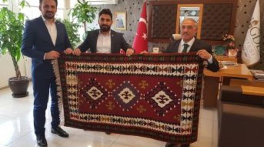 T&uuml;gva Genel Başkan Yardımcısından Başkan &Ouml;zkan&rsquo;a Ziyaret