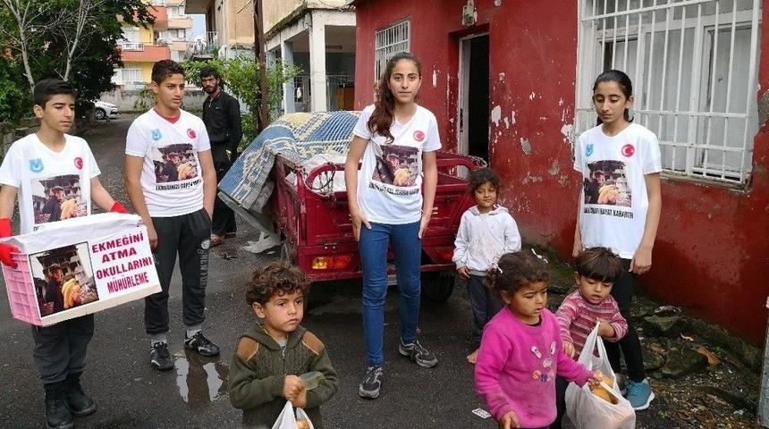 İhtiya&ccedil; Fazlası Ekmekleri İhtiya&ccedil; Sahiplerine Dağıttılar