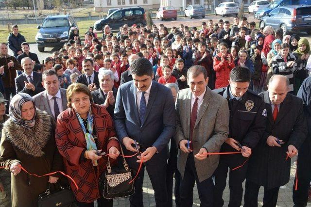 Koçak İlköğretim Okulunda İlk Ders Zili Çaldı