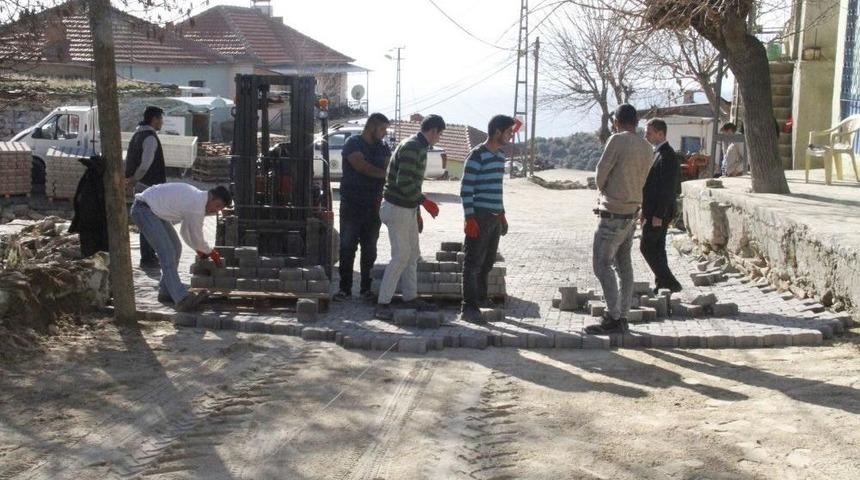 Şeyhdavutlar Mahallesinde Yollar Yenileniyor