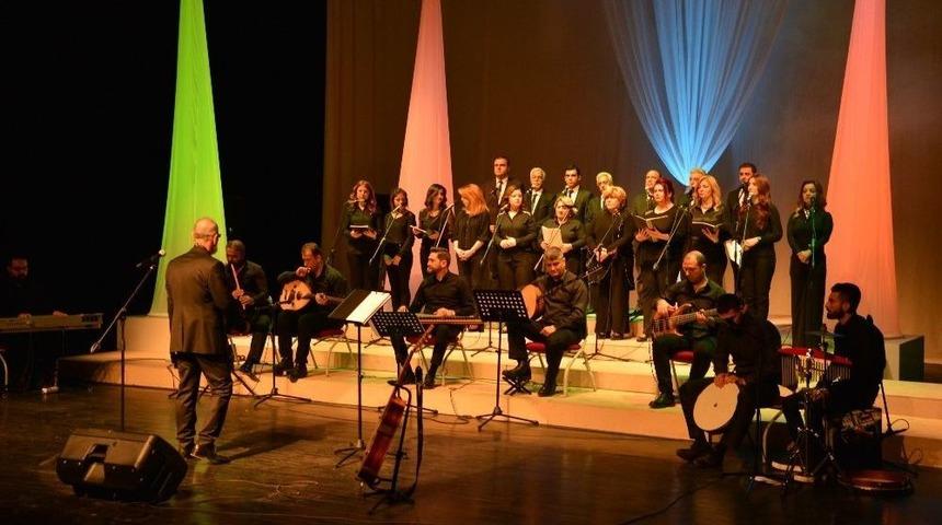 Büyükşehir Belediyesi, Mevlana’yı Konserle Andı