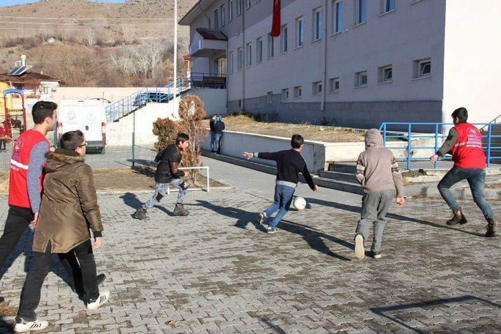 Ahıska Türkü Çocuklar Mobil Gençlik Merkezi İle Doyasıya Eğlendi G4