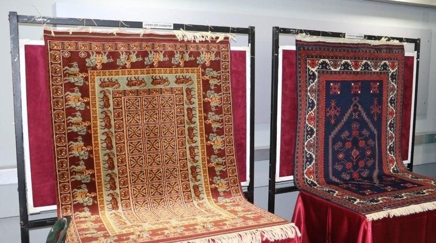 Manisa&rsquo;da &rsquo;dokumada İlkler&rsquo; Sergisi A&ccedil;ıldı