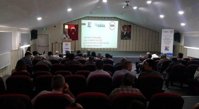 Aydın&rsquo;da Yetiştiricilere &lsquo;buzağı Bakım Ve Besleme&rsquo; Eğitimi Verildi 1