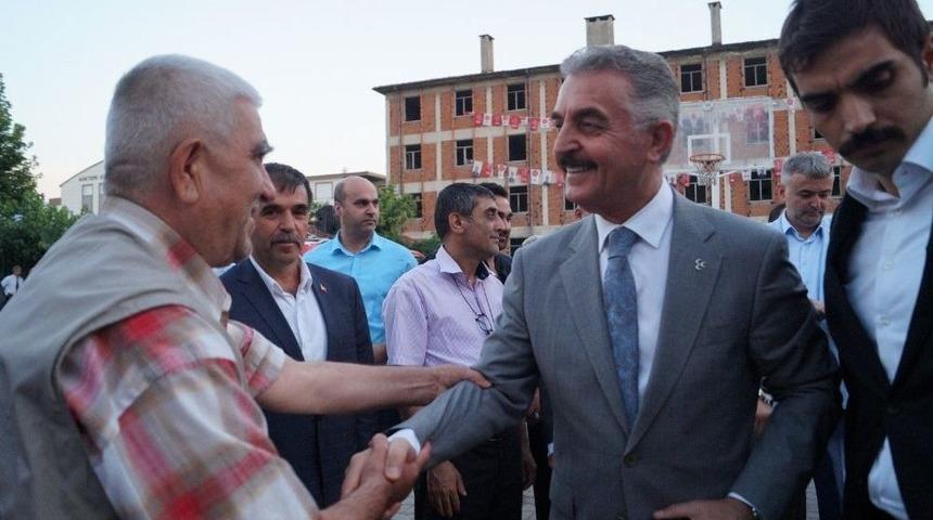 B&uuml;y&uuml;kataman Meşalelerle Karşılandı