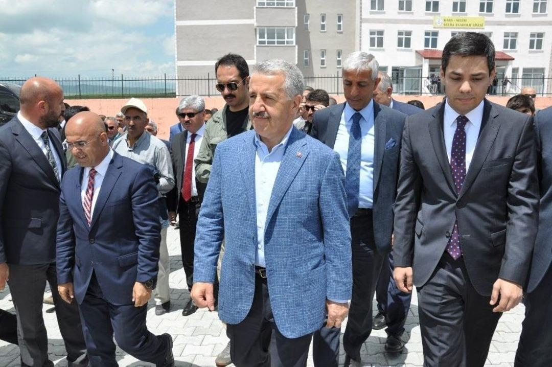 Selim Hayvan Pazarı&rsquo;nın A&ccedil;ılışını Bakan Ahmet Arslan Yaptı