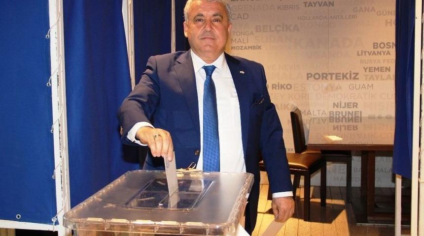 Ege Zeytin Ve Zeytinyağı İhracat&ccedil;ıları Birliği Başkanı Davut Er G&uuml;ven Tazeledi