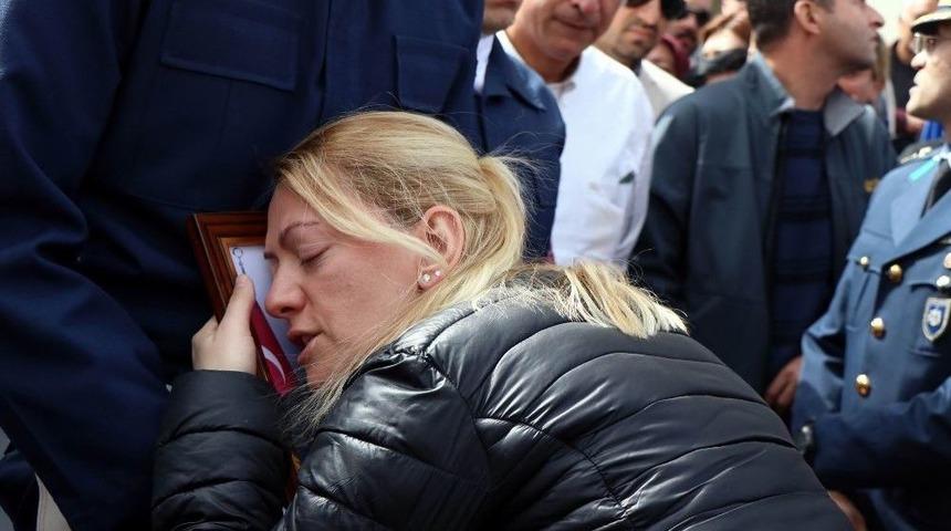 Afrin Şehidinin Ablası Ebru Yıldız: "seninle Gurur Duyuyorum"