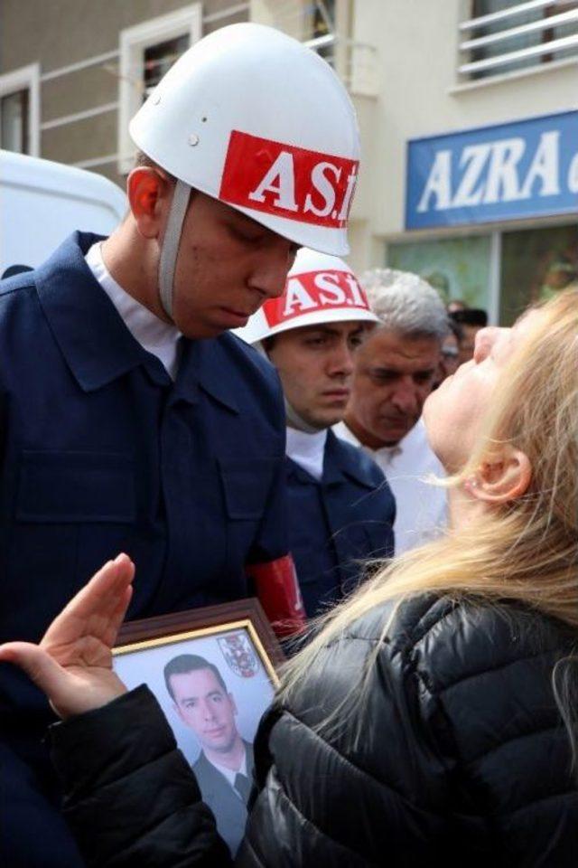 Afrin Şehidinin Ablası Ebru Yıldız: 