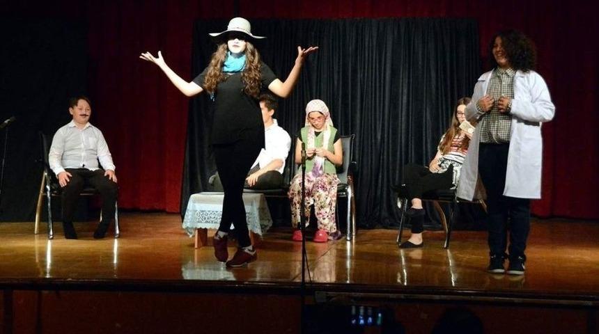 Gen&ccedil; Yetenekler &ldquo;&ccedil;ok Yaşa Tiyatro&rdquo; Dedi