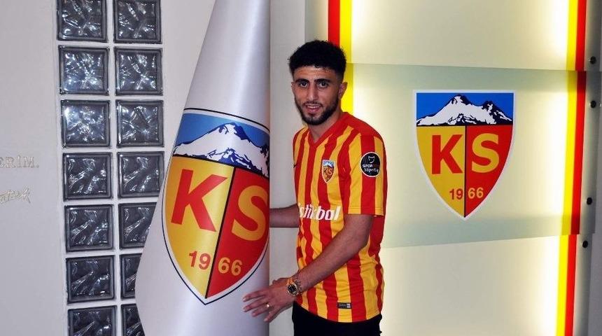 Kayserispor, Feyenord&rsquo;dan Bilal Başacıkoğlu&rsquo;nu Transfer Etti