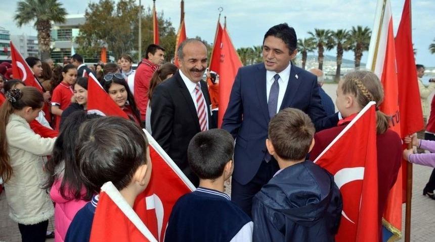 Aliağa&rsquo;da 23 Nisan&rsquo;a Muhteşem Kutlama