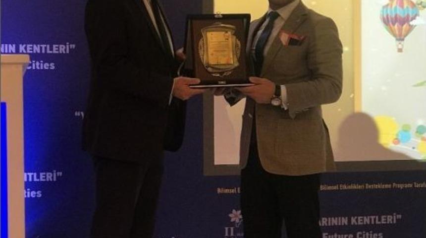 İski&rsquo;ye 2 &Ouml;d&uuml;l